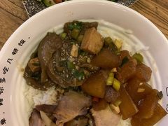 解馋卤肉饭-每碗面馆(新鸿安大厦店)