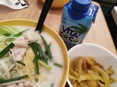-谭仔米线(皇庭广场店)
