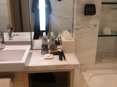 -上海漕河泾万丽酒店