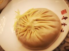 蟹黄汤包-老季市·三代非遗传承·地标美食老汁鸡(工农路店)