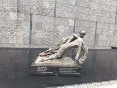 -侵华日军南京大屠杀遇难同胞纪念馆-停车场