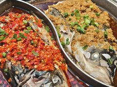 -阿瓦山寨·湘菜现炒·剁椒鱼头王(咸阳总店)