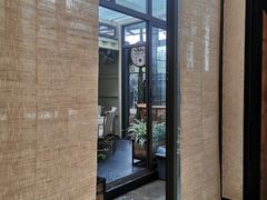 门面-怡得观滇餐厅·地道昆明菜·1996(海埂大坝店)