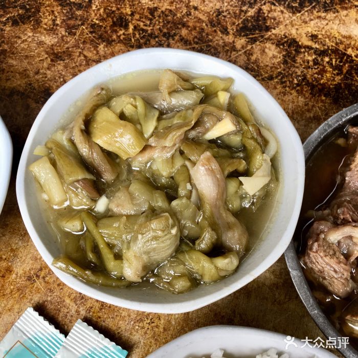 博爱南129牛腩店芋头梗图片 - 第1张