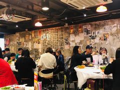 大堂-鲜入围煮花胶鸡海鲜火锅