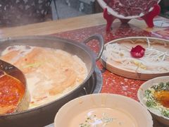 -赵美丽·重庆社区火锅·直营店(火车东站·中豪国际店)