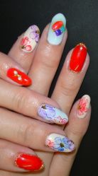 colorful_red_nails-艾妃罗高科美肤美甲美睫健康管理