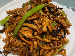 -六泰居·尔滨地标·东北菜(松北店)