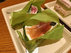 -小苍兰风铃草蛋糕甜品(沈阳店)