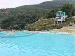 -十万大山布透温泉