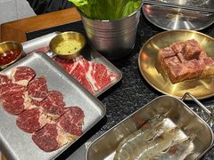 -何发发和牛烧肉·鳗鱼榴莲放题自助(乐峰广场店)