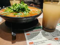 招牌炸酱小锅米线-肥汁米蘭香港米线(定西路店)