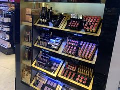 -日上免税店(三径路t3店)