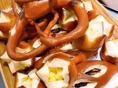 -Dough&Joe团憩(瑞虹天地月亮湾店)