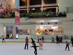 -冰纷万象滑冰场(深圳万象城店)