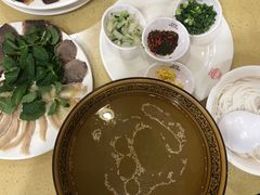 -桥香园云南过桥米线(金马碧鸡店)
