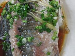 蒸鲫鱼-河边私房菜