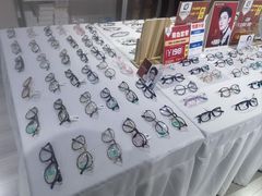 -零度眼镜·宝视友·蔡司依视路(吾悦花街店)