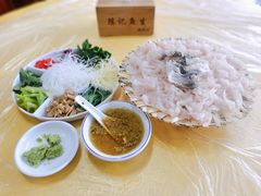 鱼生-官塘陈记鱼生·潮汕砂锅粥·牛肉火锅(潮枫路总店)