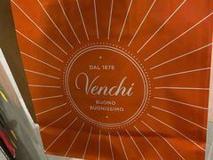 -VENCHI 闻绮(广州太古汇店)
