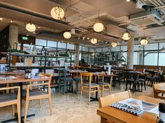 -ROAST coffee & eatery