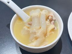 -鲜入唯煮·港式海鲜牛肉火锅(金宝街店)