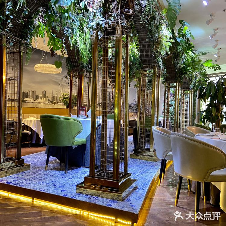 螃蟹之家的[礼花]一人逛吃指南