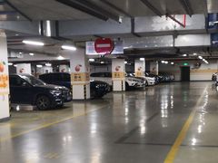 -中原城市广场-停车场