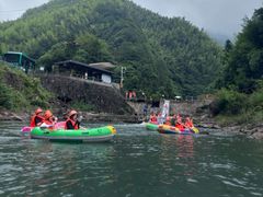 -安吉龙王山峡谷漂流