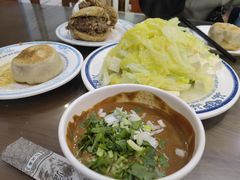 白菜豆腐粉丝-老爆肚满五香烧牛羊肉