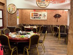 -家乡重庆火锅店