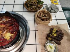 -扎起市井老火锅(乐山总店)