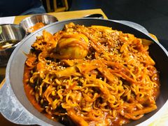 炒年糕-姜虎东白丁烤肉(恒隆广场店)