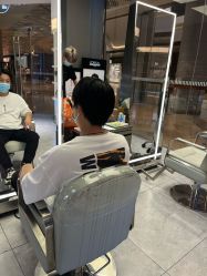 -PE SALON