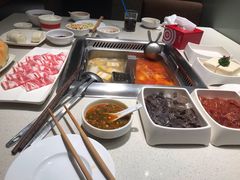 -海底捞火锅鲜切牛肉主题店(长寿路店)