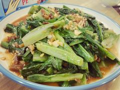 鲮鱼炒麦菜-飨赫驾瓦罐烤鸡(佛岗店)