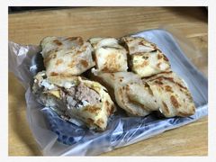 鲔鱼蛋饼-芳林早餐