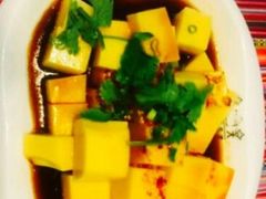 -香巴拉云南餐厅(华莱坞店)