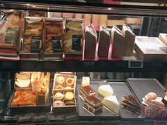 面包甜点陈列柜-星巴克(中远两湾城店)