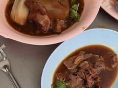 -Kha Mu Charoensang(Silom)