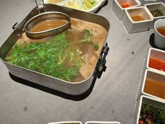 -左庭右院鲜牛肉火锅黑金店(陆家嘴中心店)