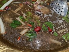 -周老三跷脚牛肉·全牛火锅(非遗传承店)