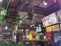 大堂-钢管厂歆瑞源油卤串串香(春熙路太古里店)