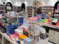 -钟书阁(群光广场店)