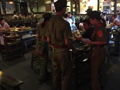-佬革命主题火锅(玉沙路店)
