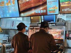 -汉堡王(华润五彩城店)