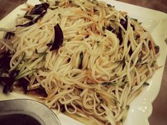 凉拌面-腾格勒烤羊腿