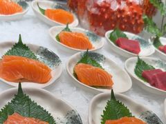 -雍容荟活帝王蟹活龙虾自助(苏宁旗舰店)