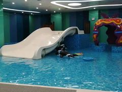 -Swim斯卫姆国际儿童游泳中心(红博中央公园店)