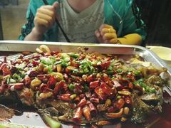 -鸣记脆皮烤鱼·海鲜烤鱼(三八广场店)